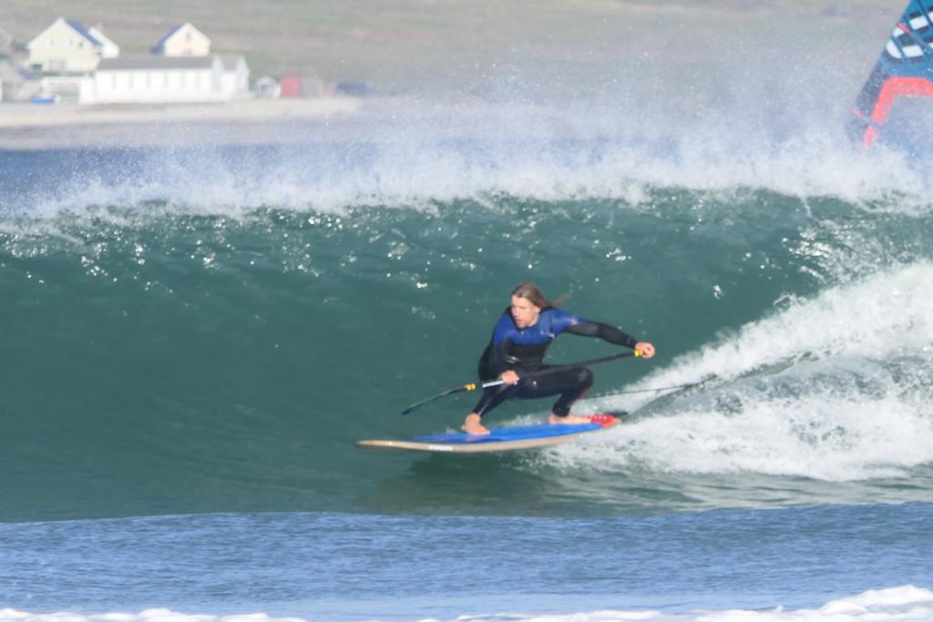 Wave riding on a flat wind day